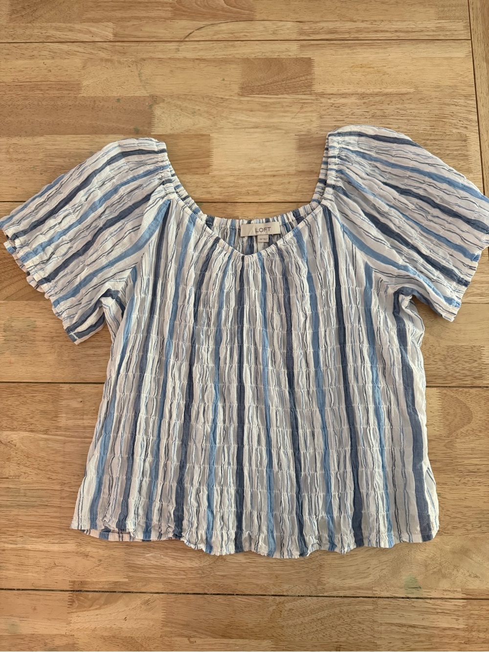 XS LOFT Blue & White Striped Short Sleeve shirt